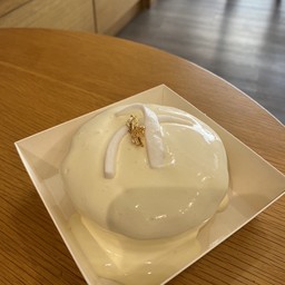 เค้กมะพร้าวลาวา