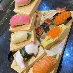 Sushi Set Premium เซซูชิ พรีเมี่ยม 9 คำ
