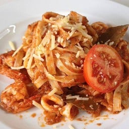 พาสต้าซอสโบโลเนสเนื้อ