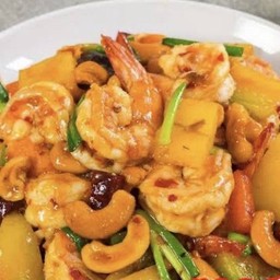 กุ้งผัดเม็ดมะม่วง