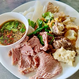 เนื้อรวมลวกแจ่วเพี้ยชุดใหญ่