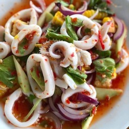 ยำปลาหมึก