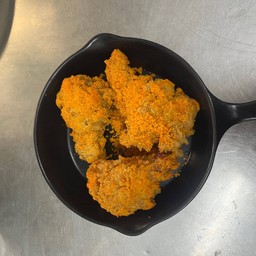 ปีกบนกรอบแซ่บ