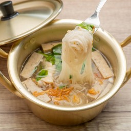 ก๋วยจั๊บญวน ไก่ยอ อุบลฯ