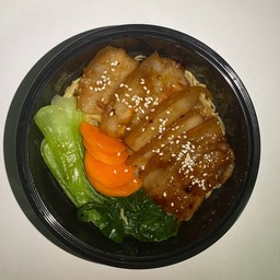 บะหมี่หมูสามชั้นเทริยากิ