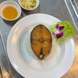 ข้าวหน้าปลาอินทรีย์