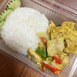 ข้าวผัดผงกะหรี่