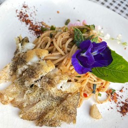 พริกแห้งปลาสลิด