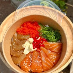 ข้าวหน้าปลาแซลมอน+กุ้ง