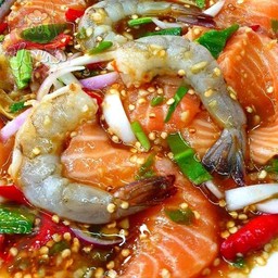 เหลาแซลมอนกุ้งสด