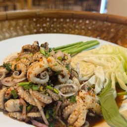 ลาบหมึกสายๆ