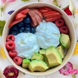 Chompoo fruity กรีกโยเกิร์ต,ผลไม้ปอกสด(เตาปูน)