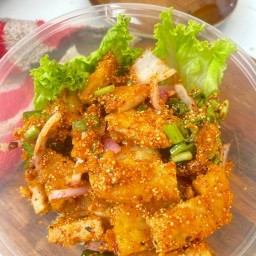 หมูกรอบจ๋า ณ แปดริ้ว แปดริ้ว