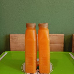 น้ำส้มคั้นสด100%