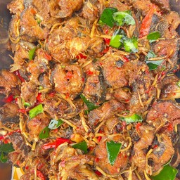 ผัดฉ่าปลาดุกกรอบ