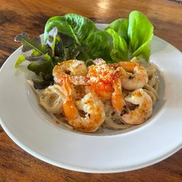 สปาเก็ตตี้ครีมซอสไข่กุ้ง