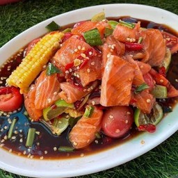 เหลาแซลมอนข้าวโพดไข่แดง