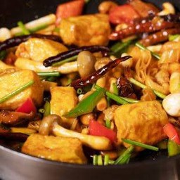 ข้าวเต้าหู้ไข่เม็ดมะม่วงเห็ดรวม