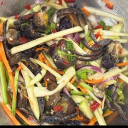 ยำมะม่วงปูจืด