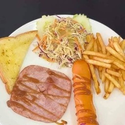 สเต็กแฮม + ไส้กรอกรมควัน
