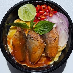 ข้าวหน้าปลากระป๋องไข่ข้น