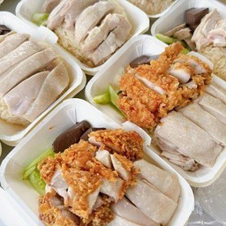 ฟู่เทียน ก๋วยเตี๋ยวลูกชิ้นปลาเยาวราช & ข้าวมันไก่สไตล์สิงคโปร์