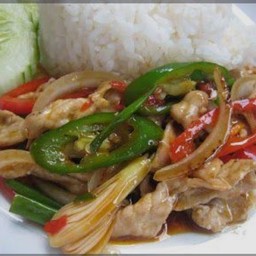 ข้าวผัดพริกหมูชิ้น