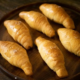 ขนมปังเกลือทาเนย