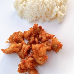 ข้าวเหนียวไก่ห่อแก้มป่อง