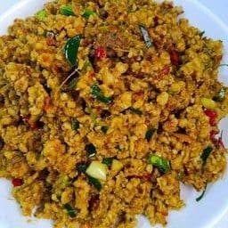 ข้าวหมูสับผัดพริกแกงใต้