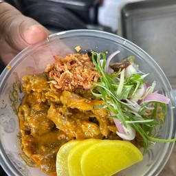 ข้าวซอยหมูนุ่ม