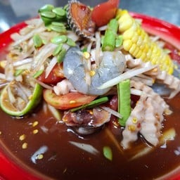ตำกุ้งสดหอยแครง