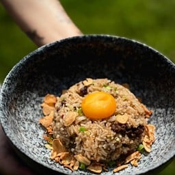 ข้าวผัดมันเนื้อ + ไข่ดอง