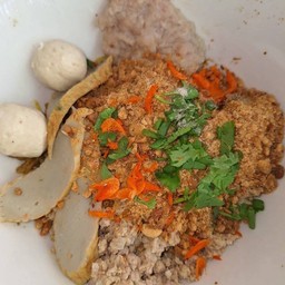 ก๋วยเตี๋ยวหมูแห้ง