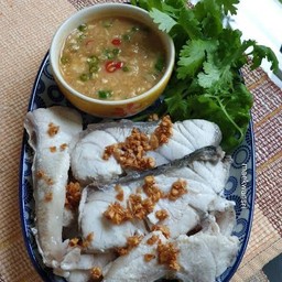 เนื้อปลากระพงลวกจิ้ม