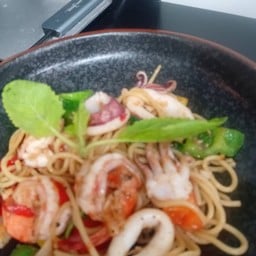 สปาเก็ตตี้ ผัดขี้เมาทะเล