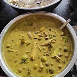 แกงไตปลากะทิ