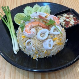 ข้าวผัดทะเล