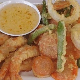 ผักรวมชุบแป้งทอด