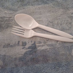 ช้อนพลาสติกเนื้อแข็งแรง