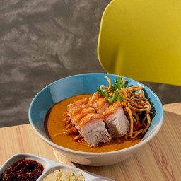 ข้าวซอยหมูกรอบ (ธรรมดา) Khao Soi Moo Krob