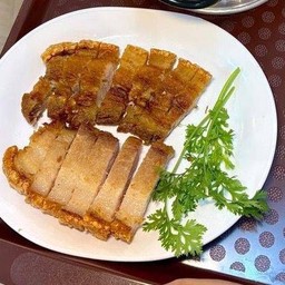 หมูกรอบ