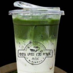 Matcha latte มัชฉะลาเต้