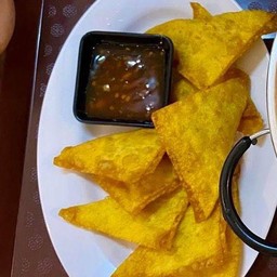 เกี๊ยวทอดหมูเด้ง