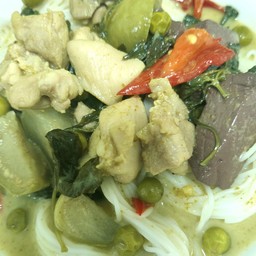 ขนมจีนแกงเขียวหวานไก่