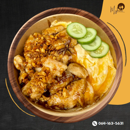 ข้าวไข่ข้นไก่กะเทียม