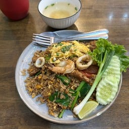 โกกฤษณ์ ค้าสิ่งกิน