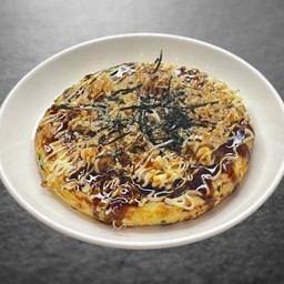 OKONOMIYAKI SQUID/ พิซซ่าปลาหมึก