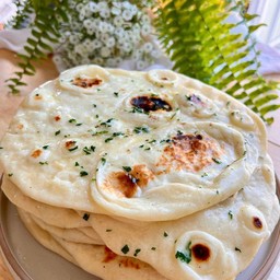 GARLIC NAAN