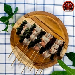 หมูพันสาหร่ายวากาเมะ